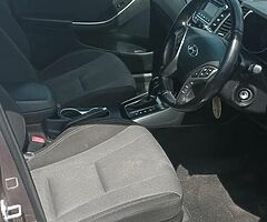 Hyundai i30 Automatic - Image 4/10