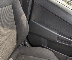 Opel Astra - Image 8/10
