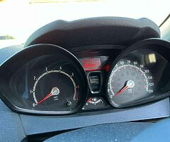 2012 Ford Fiesta - Image 4/8