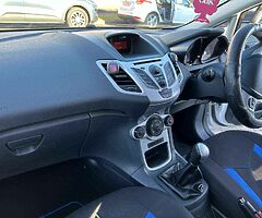 2012 Ford Fiesta - Image 5/8