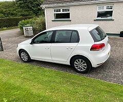2010 Volkswagen Golf - Image 3/7