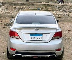 هيونداى اكسنت RB ٢٠١٥ فابريكا اتنين ايرباج وفرامل ABS وطاره مالتى وشاشه عرض - Image 4/9