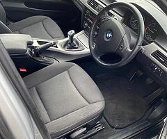 BMW 318D 2008 - Image 7/9