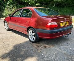 2001 Toyota Avensis