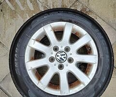 4 used 15" VW alloys
