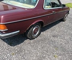 Mercedes 230CE - Image 4/9
