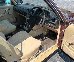 Mercedes 230CE - Image 7/9