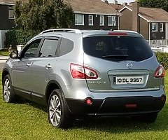 2010 nissan qashqai +2