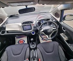 Honda Fit 1.3 Hybrid - Image 8/9