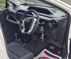 Toyota Aqua 2017 Self charging - Image 4/10