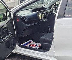 Toyota Aqua 2017 Self charging - Image 9/10