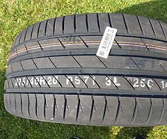 2 x 20 inch tyres - Image 6/6