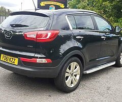 2012 kia sportage 2.0 CRDi AWD, 6 speed manaul