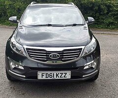 2012 kia sportage 2.0 CRDi AWD, 6 speed manaul - Image 4/10