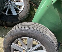 Genuine Volkswagen alloys - Image 4/4