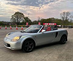 2003 Toyota MR2