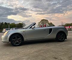 2003 Toyota MR2 - Image 9/9