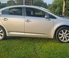 TOYOTA AVENSIS,  D4D LOW MILEAGE - Image 6/6