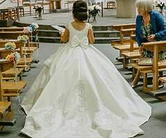 Holy communion dress for sale everything with it pm for more details