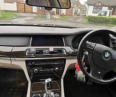 2014 BMW Series 7 - Image 9/10
