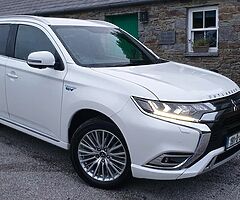 2019 MITSUBISHI OUTLANDER GH4S PLUG-IN HYBRID AUTOMATIC 4X4 SUV