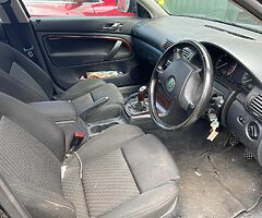 07 superb 1.9tdi PD Darkside Developments Nct+tax - Image 4/10