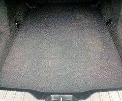 2011 BMW Series 5 - Image 4/7