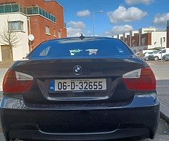 BMW e90 m sport automatic with sunroof and folding mirror - Image 3/5