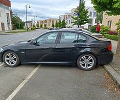 BMW e90 m sport automatic with sunroof and folding mirror - Image 4/5