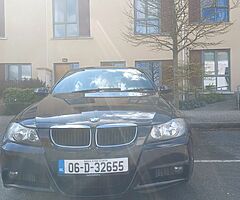 BMW e90 m sport automatic with sunroof and folding mirror - Image 5/5