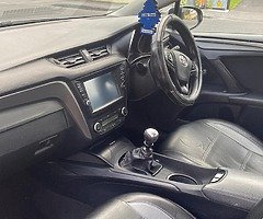 Toyota avensis 1.6 diesel 2017 - Image 9/9