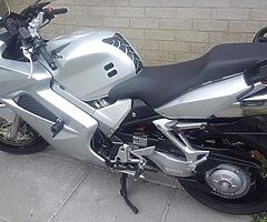 2004 Honda VFR800 - Image 8/10