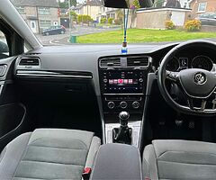2017 Volkswagen Golf - Image 4/6