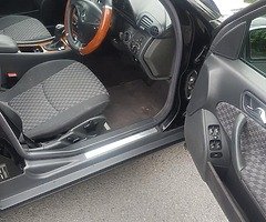 04 Mercedes c 180 kompresor 6 speed manual mint condition - Image 4/8