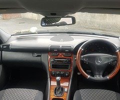 04 Mercedes c 180 kompresor 6 speed manual mint condition - Image 5/8