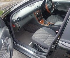 04 Mercedes c 180 kompresor 6 speed manual mint condition - Image 7/8
