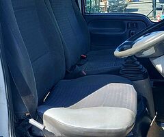 2005 Nissan Cabstar - Image 6/8