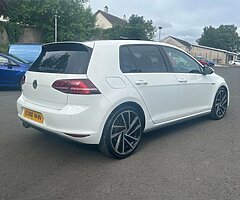 2016 Volkswagen Golf - Image 3/9