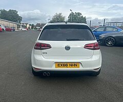 2016 Volkswagen Golf - Image 4/9