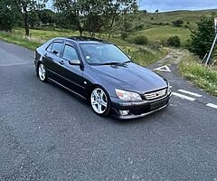 2000 Lexus IS 200