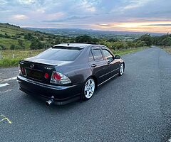 2000 Lexus IS 200