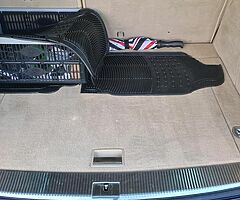 Volkswagen Touareg - Image 3/10