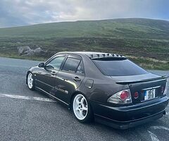 Lexus IS200 - Image 9/9