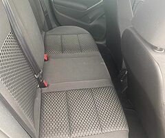 Volkswagen Golf - Image 5/7