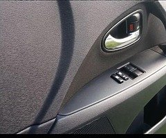 Toyota Avensis in immaculate condition - Image 4/10