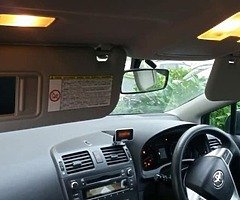Toyota Avensis in immaculate condition - Image 9/10