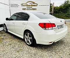 2011 Subaru Legacy AWD Limited edition we finance - Image 5/10