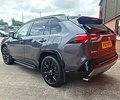 2021 Toyota RAV4 - Image 6/10