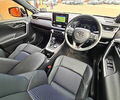 2021 Toyota RAV4 - Image 9/10