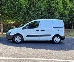 2017 Peugeot Partner 3 seater  - Image 4/10
